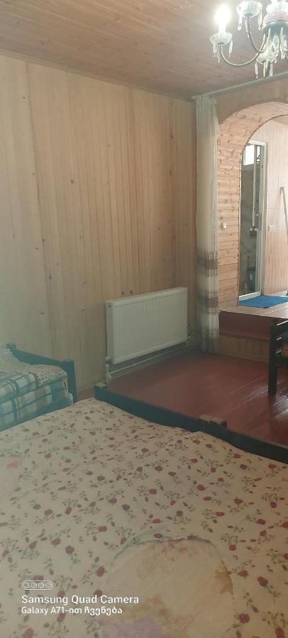 Guest House Sabauri Степанцмінда Екстер'єр фото