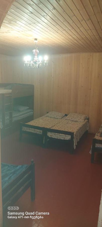 Guest House Sabauri Степанцмінда Екстер'єр фото