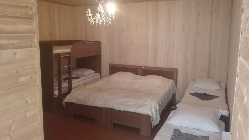 Guest House Sabauri Степанцмінда Екстер'єр фото
